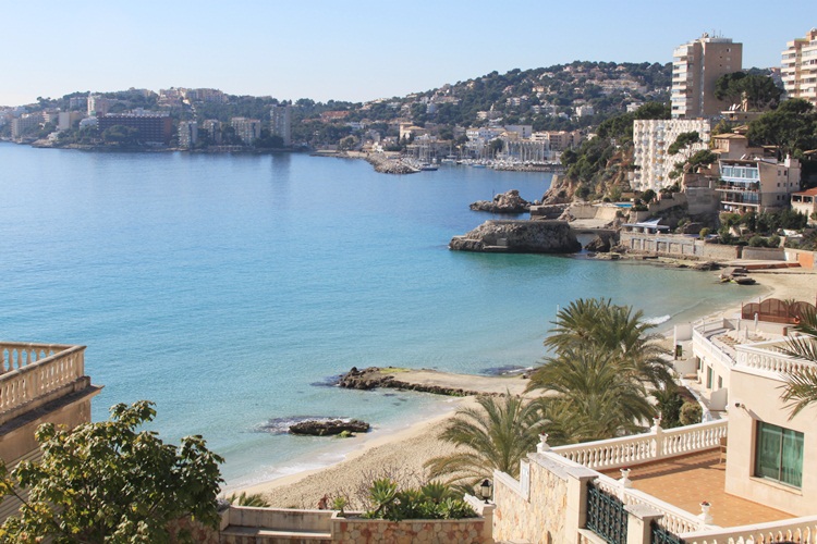 Cala Major auf Mallorca – Stadtstrand mit mediterranem Flair