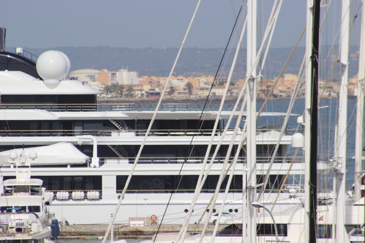 Luxus Yacht Katara