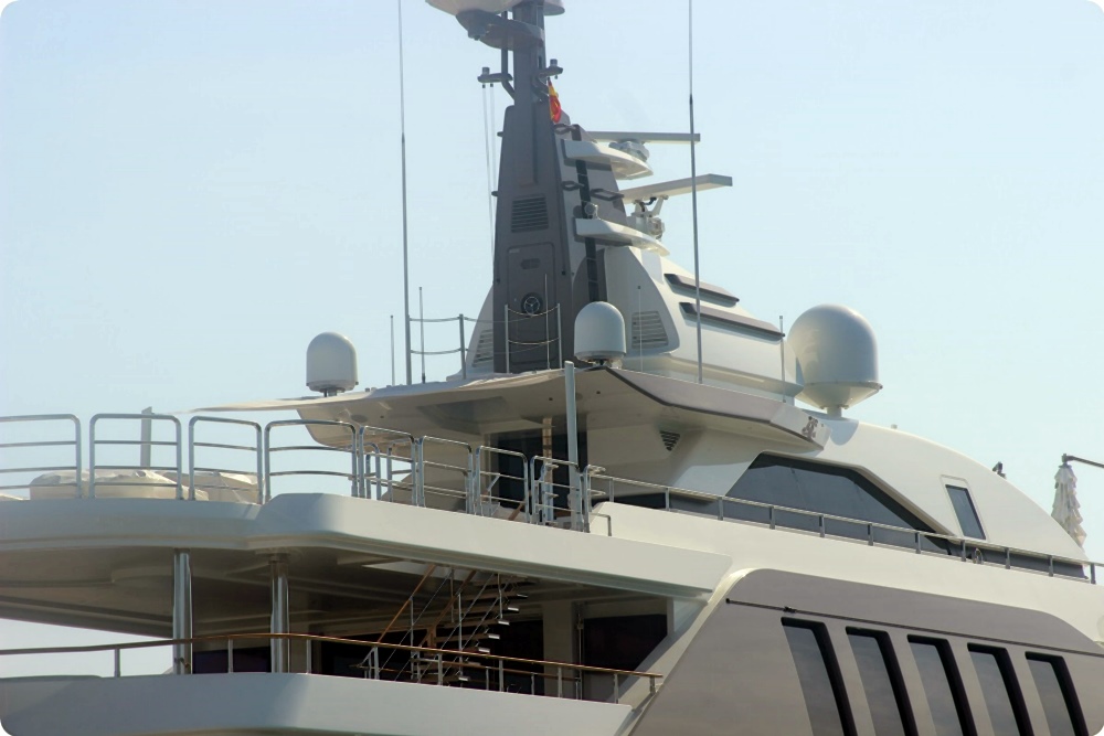Jade Supperyacht im Hafen von Puerto Portals